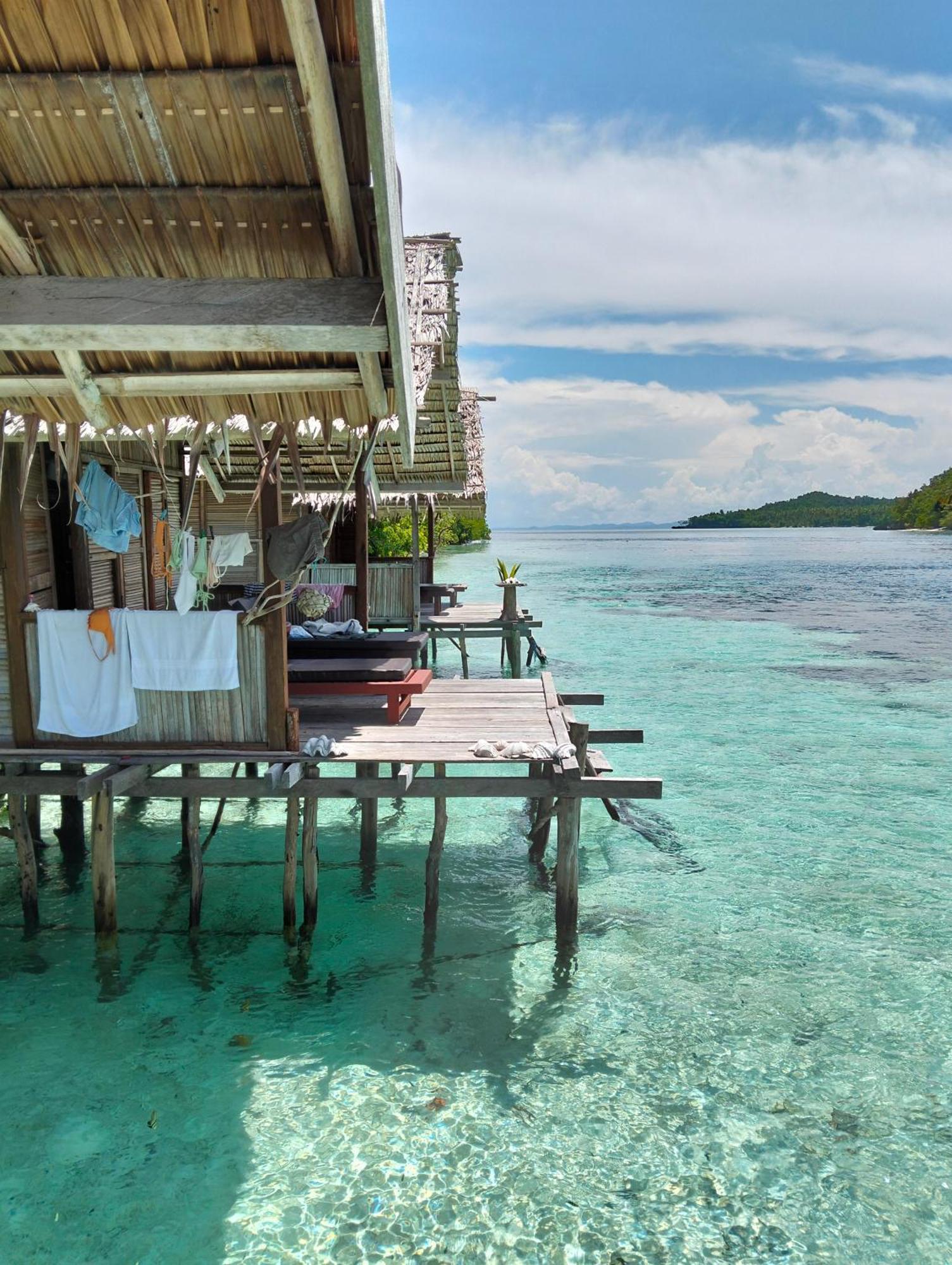 Meos Ambower Raja Ampat *