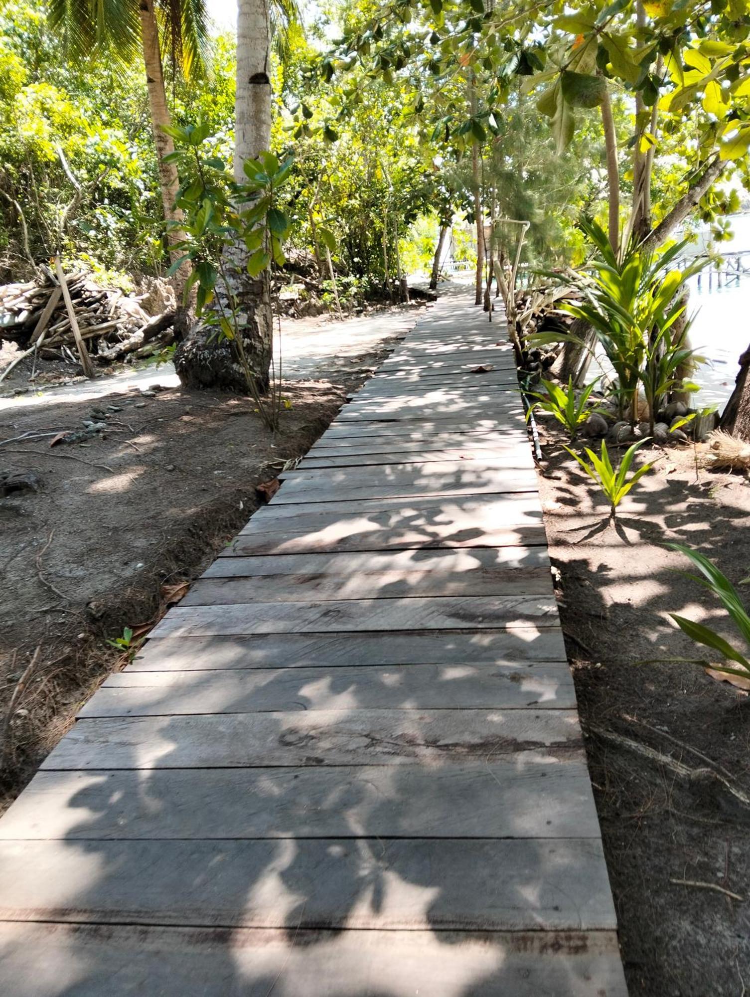 Meos Ambower Raja Ampat